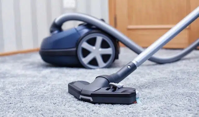 Cleaning Revolutionized: Tracing the Evolution and Impact of Vacuum Cleaners throughout History